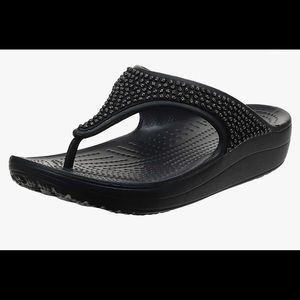 Embellished Sloane Flip Crocs…new.